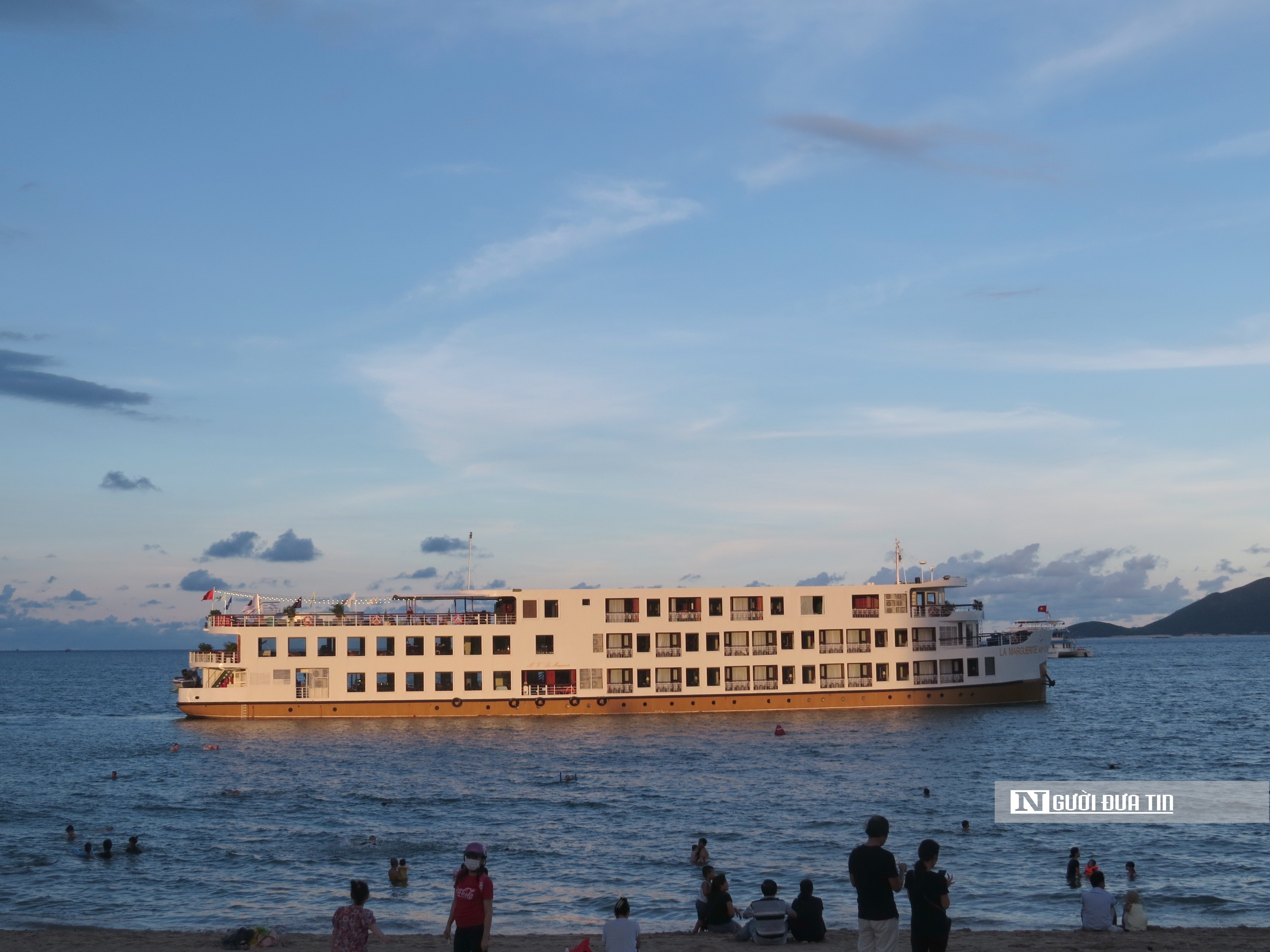 Hướng dẫn thí điểm tàu du lịch lưu trú qua đêm trên vịnh Nha Trang